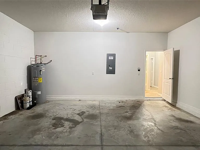 3840 Ryegrass St — Photo 9