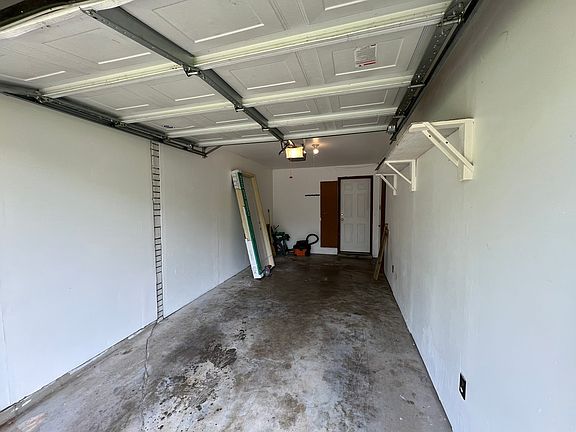 4th image of 280 Paul Ave