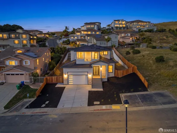 24552 Karina Ct, Hayward, CA 94542