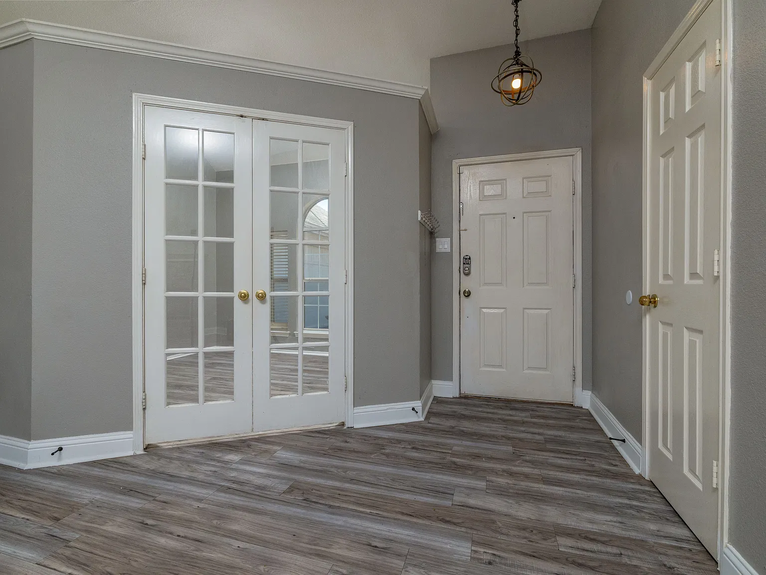 4 bed, 1556 sqft, $2,850 — Photo 3