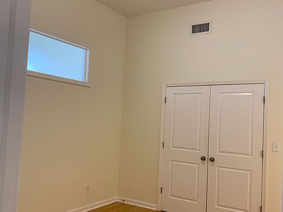 4th image of 2013 Ontario St APT 31