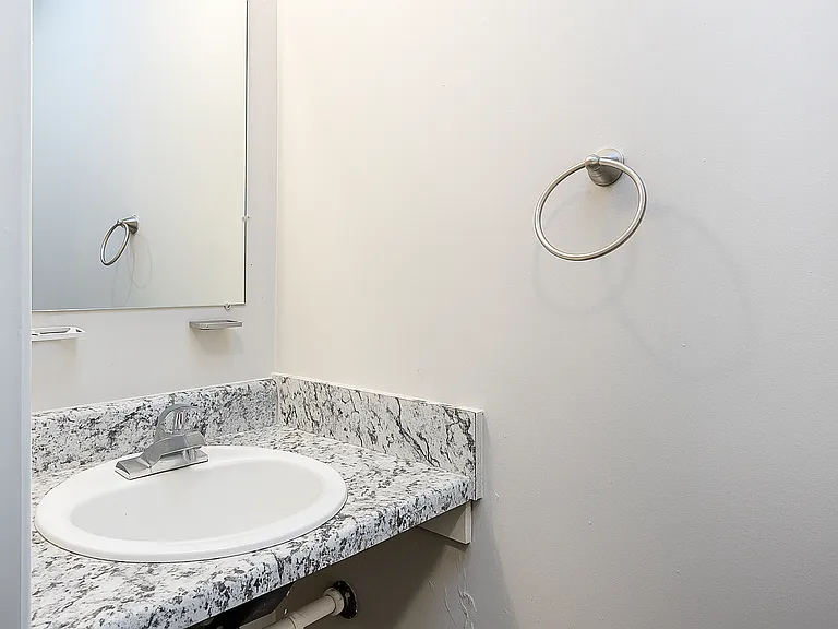 100 Regency at Clemson — Photo 13