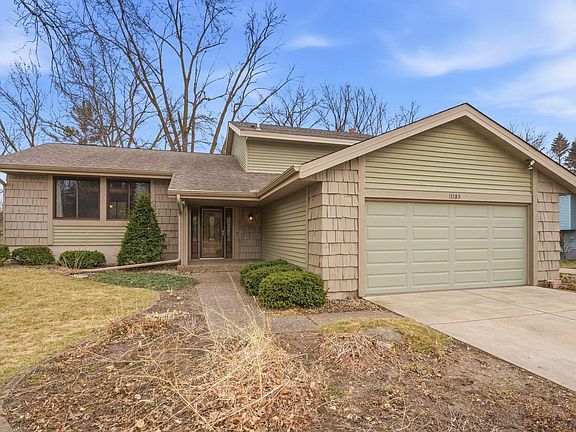 3rd image of 11185 Lanewood Cir