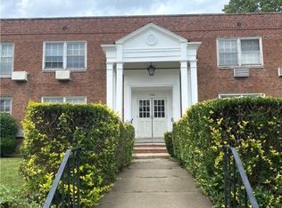 17007 Van Aken Blvd APT 106, Shaker Heights, OH 44120