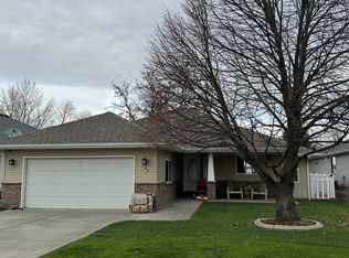 729 SE Songbird Ln, College Place, WA 99324