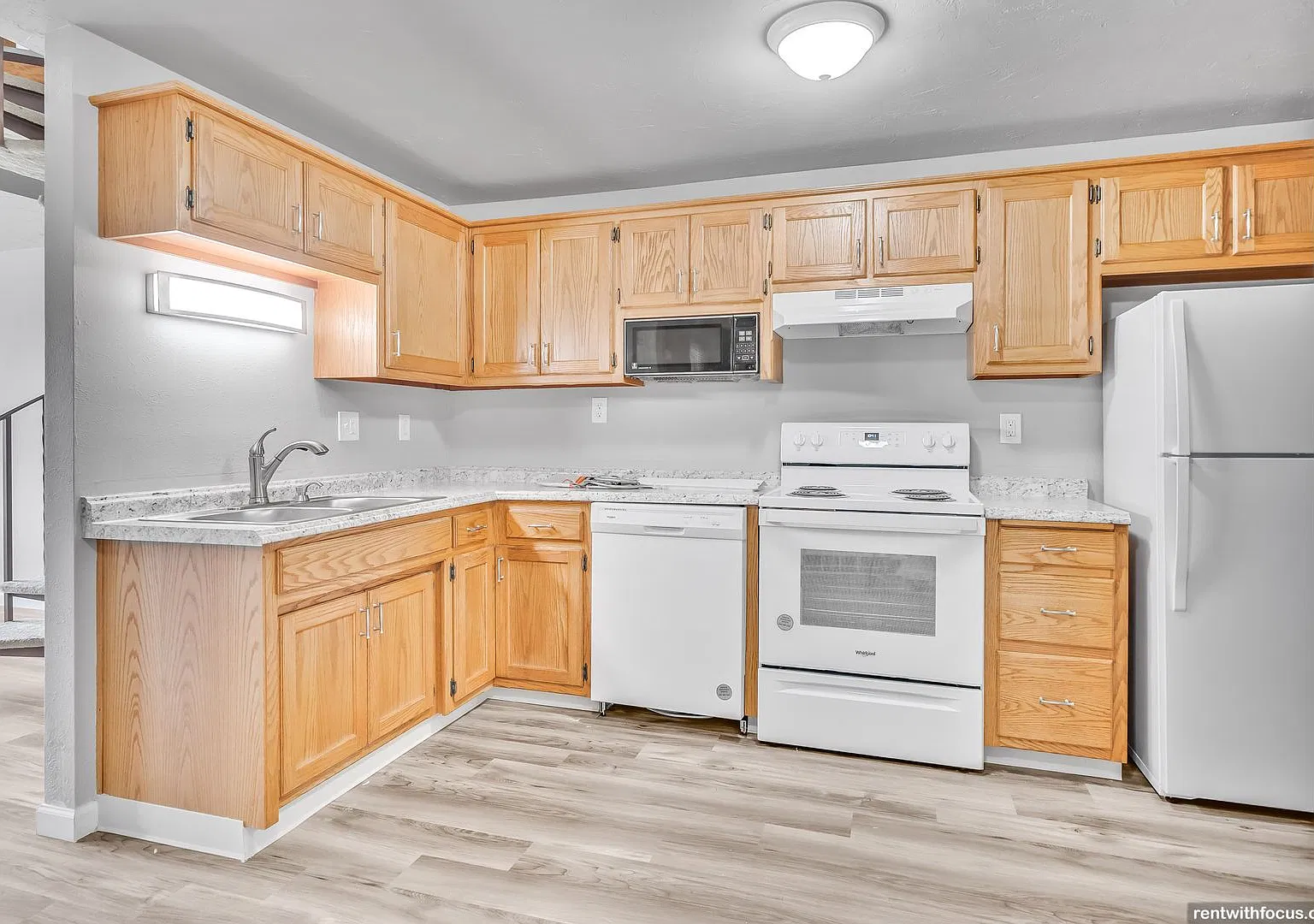 Allouez Townhomes — Photo 1