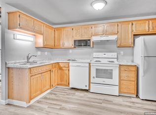 Allouez Townhomes, Green Bay, WI 54301