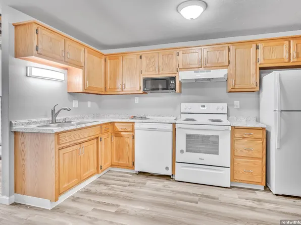 Allouez Townhomes, 3835 E River Dr #6, Green Bay, WI 54301