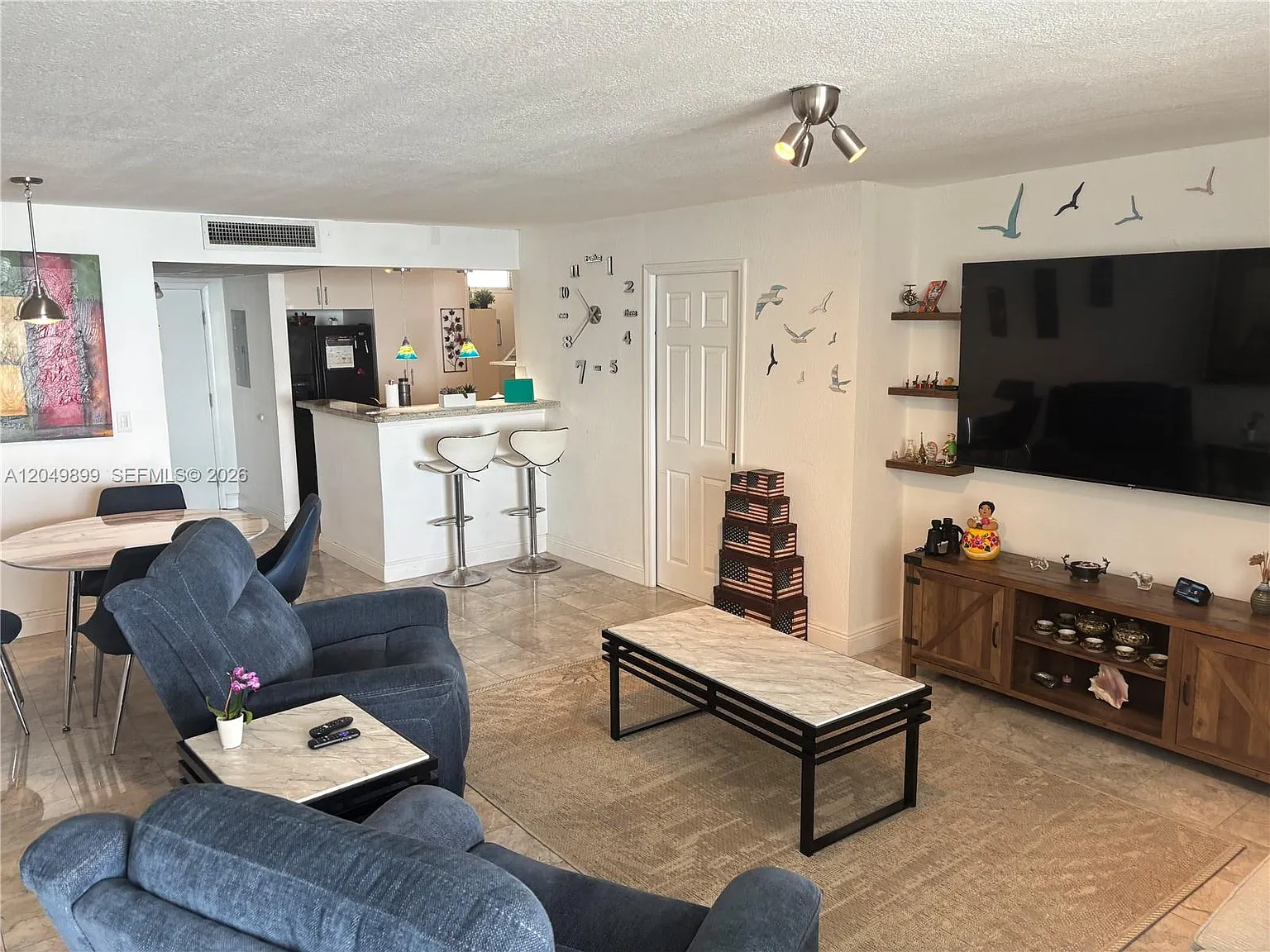 Ocean Park Condo — Photo 3