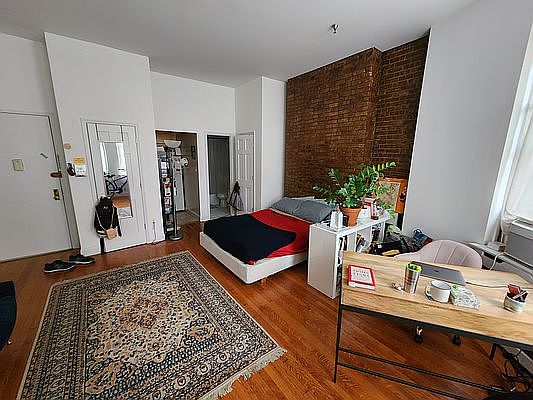 2nd image of 311 W 72nd St #3E