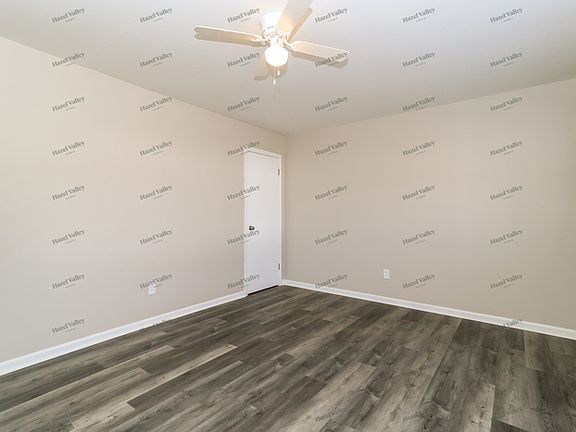 4th image of 230 Manning Ave