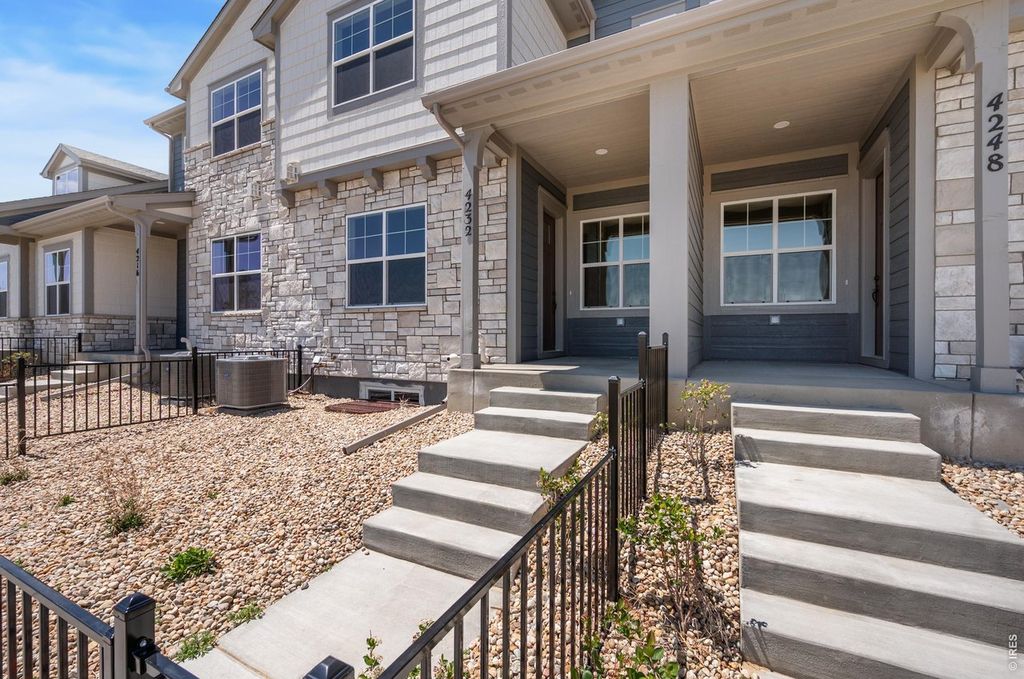 4232 Trapper Lake Dr