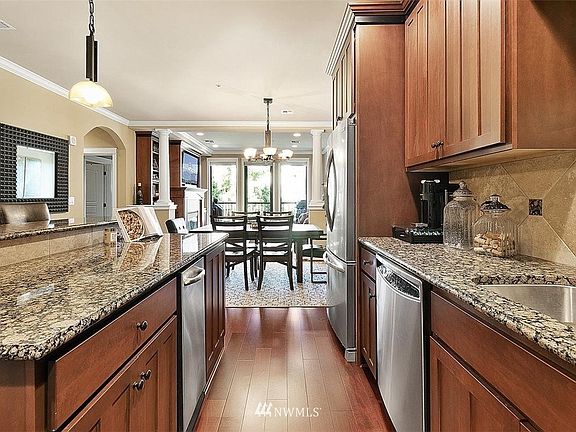4th image of 505 Broadway Ave #508