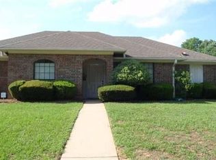 308 Rebecca Cir, Longview, TX 75605