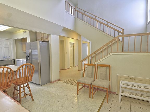 5th image of 3808 Whittle Ave