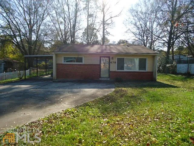 478 Denham St photo 1