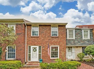 641 Dlyn St, Columbus, OH 43228