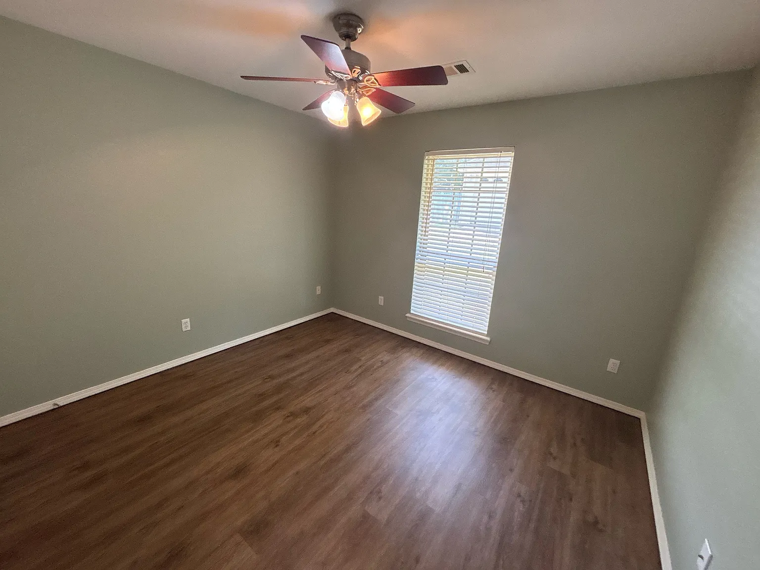 2109 Barrington Drive - 1 — Photo 4