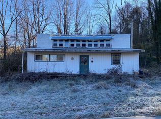 376 Walnut Dr, Marshall, NC 28753