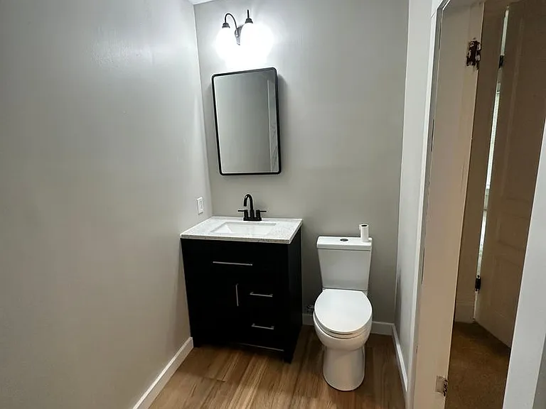 121 Washington St — Photo 14