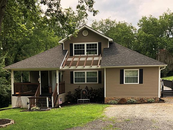 2nd image of 210 Little Mountain Cir