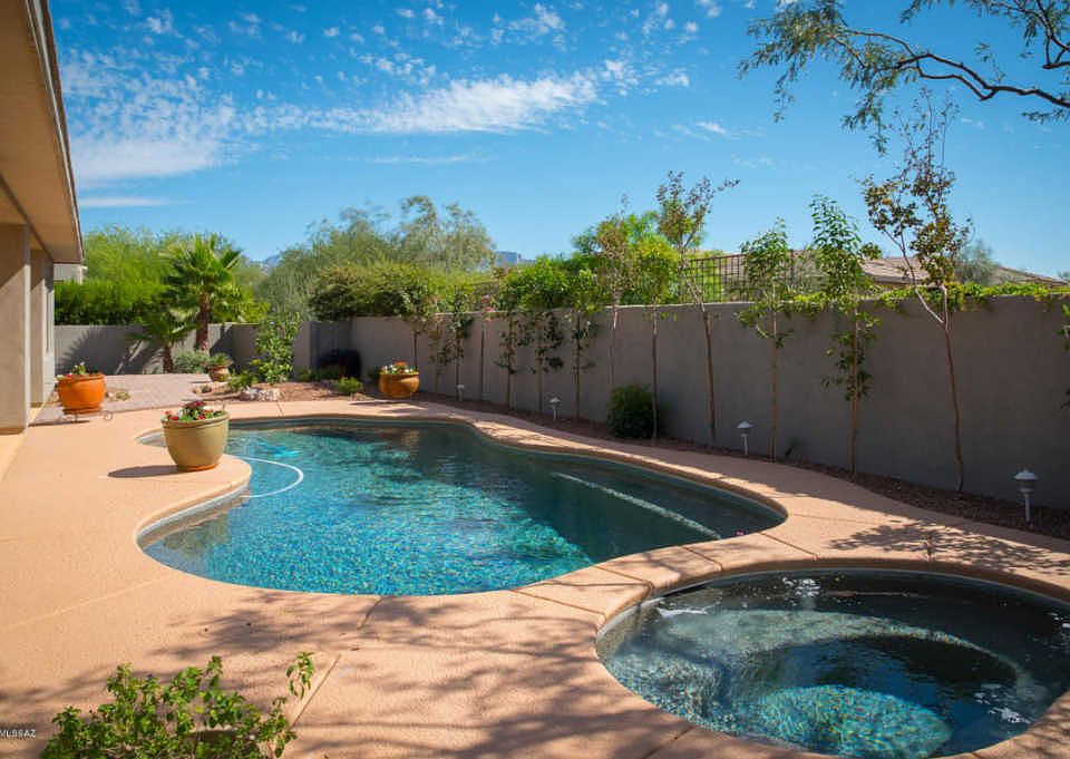 1st image of 709 W Bright Canyon Dr