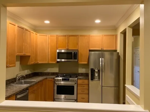 84 Autumn Ridge Rd, Morris Plains, NJ 07950