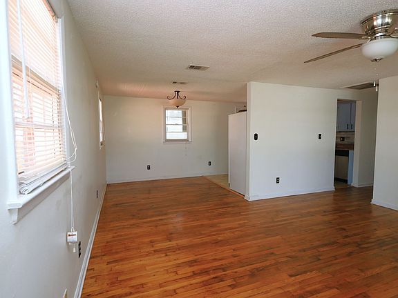 3rd image of 5023 Cedar St