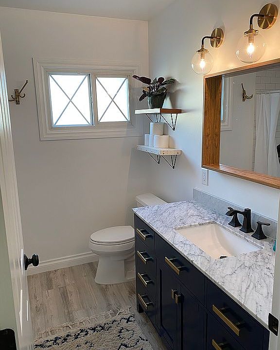 1st image of 409 N Paulina Ave
