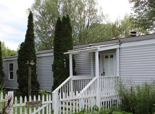 102 Baldwin Station Rd, Earlville, NY 13332