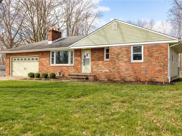 239 Habant Dr, Amherst, OH 44001