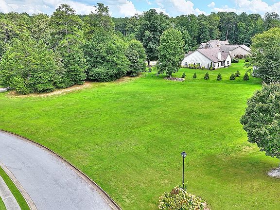 5th image of 1001 Honey Ln