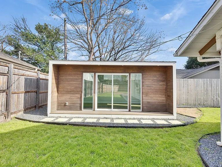 7709 Shoal Creek Blvd — Photo 25