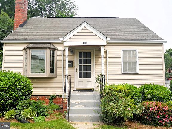 3rd image of 809 Langley Dr