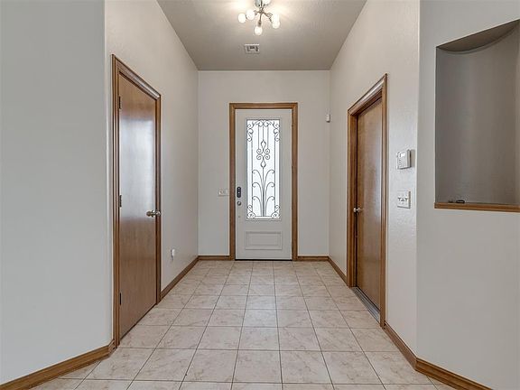 4th image of 2920 SW 137th St