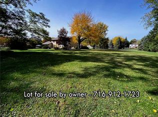 5036 Escarpment Dr, Lockport, NY 14094