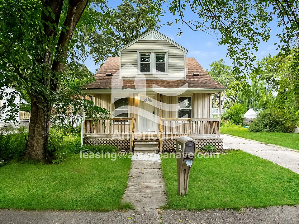 128 W Bernhard Ave