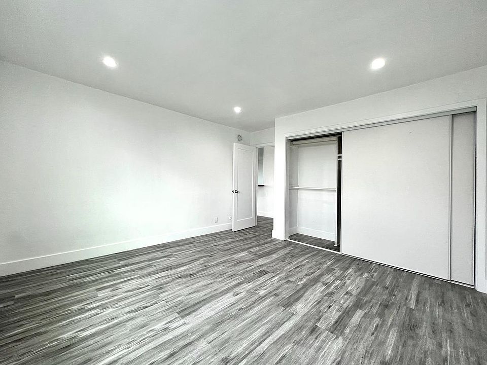 Bachelor Apartment Koreatown 932 S Westmoreland Ave Los Angeles CA