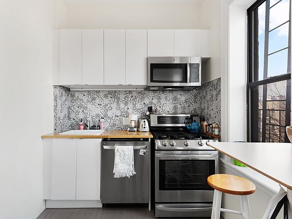 4th image of 509 Park Pl APT 4