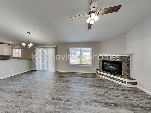5th image of 941 Emerald Dr