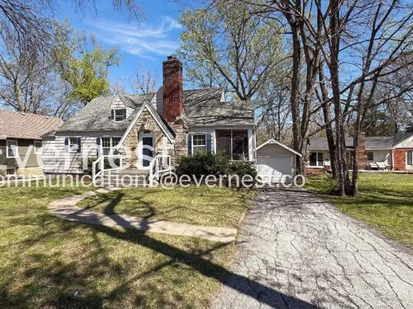 5513 Reeds Rd, Mission, KS 66202