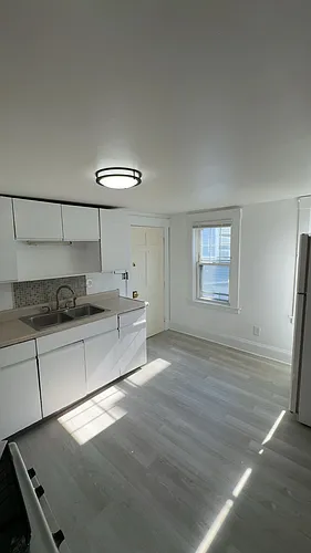 88 Linden St Photo 1