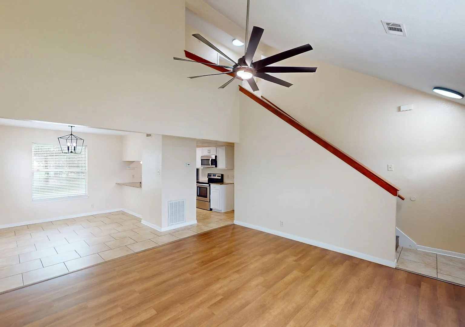 Free September + $1395 Rent — Photo 4