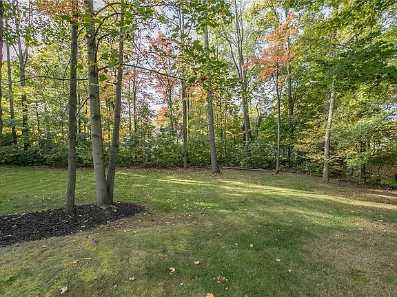 3rd image of 1088 Brookpoint Dr