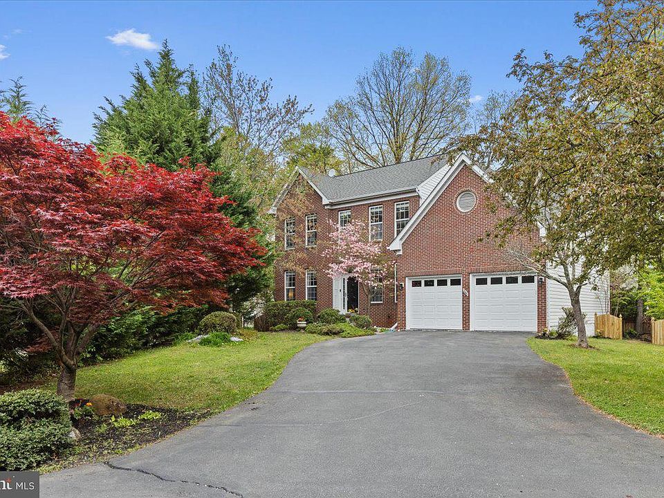 1st image of 2441 Dakota Lakes Dr