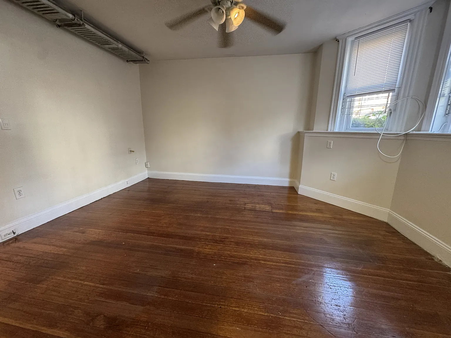 Studio, $1,900 — Photo 1