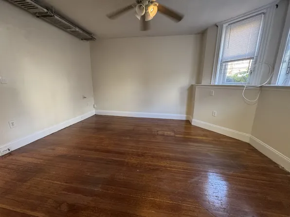 9 Barrows St, Allston, MA
