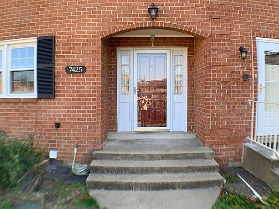 2nd image of 7425 Jayhawk St