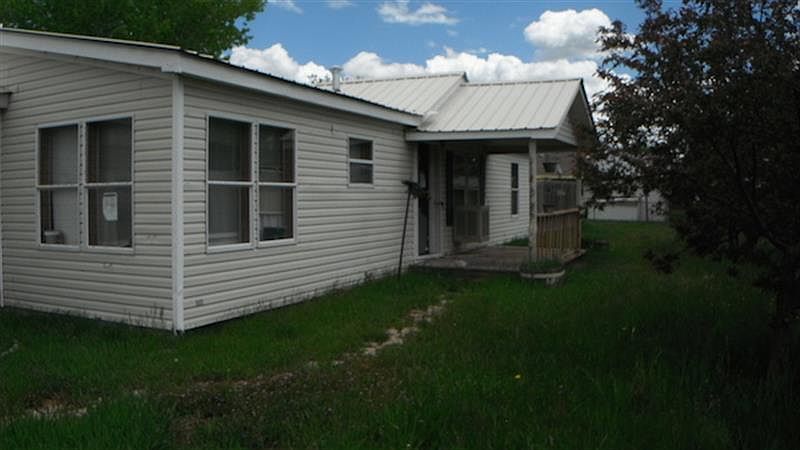 2nd image of 107 Maple Ave