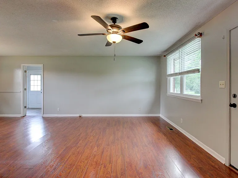 729 Welsey Dr — Photo 27